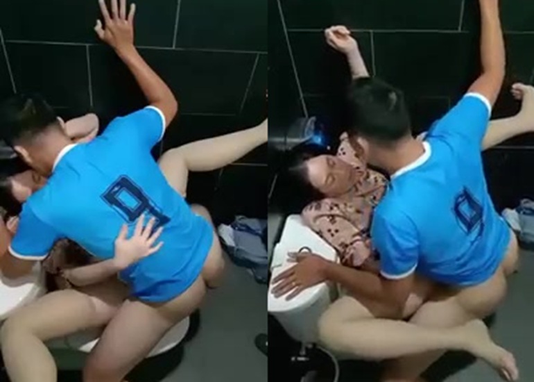 Lộ Clip Hot 18+ Clip Nóng Bỏng Chịch Nhau Trong Nhà Vệ Sinh Gợi Cảm Hấp Dẫn